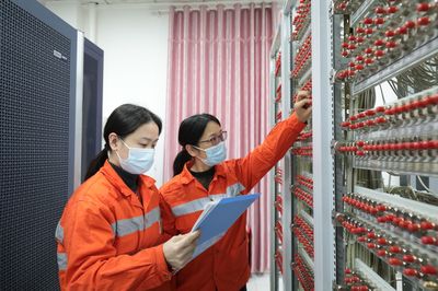 武汉通信段拉网式排查站好春运“最后一班岗” 通信传输设备的专业化守护